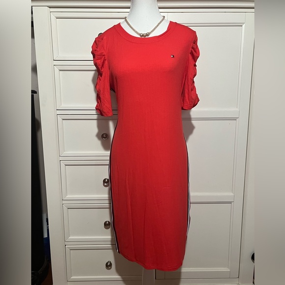 Tommy Hilfiger Dresses & Skirts - Tommy Hilfiger Casual coral/orange dress. NWT. Size M